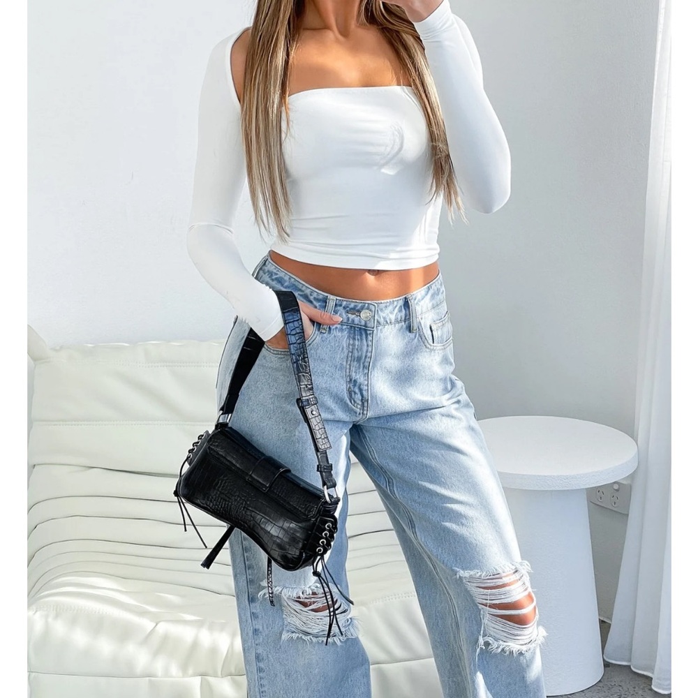 White fox low rise jeans !